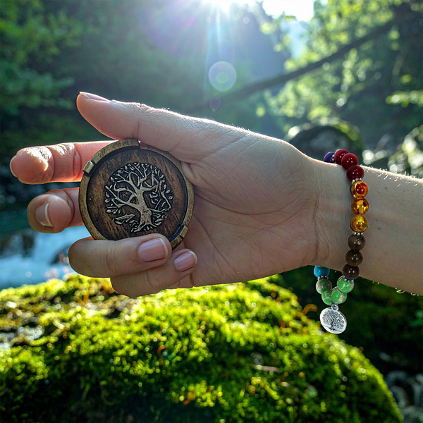Armband "Sju Chakran" – med Livets Träd