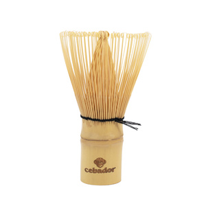 Tillbehörsset för matcha-te i bambu: chasen visp + chashaku skopa + sked