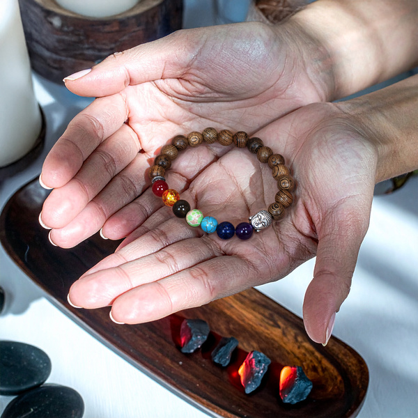 Armband "Sju Chakran" – wenge-trä och Buddha