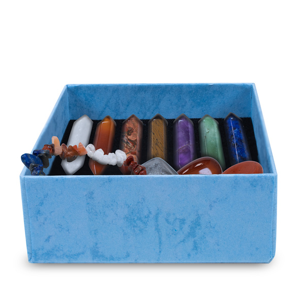 Set med chakrastenar med armband – i presentask