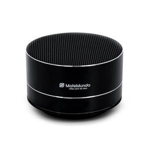 Högtalare med MateMundo-logotyp